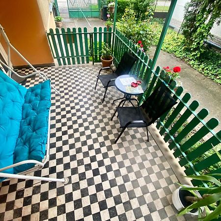 Grany'S Retro Guesthouse Near Budapest Airport Vecsés Extérieur photo