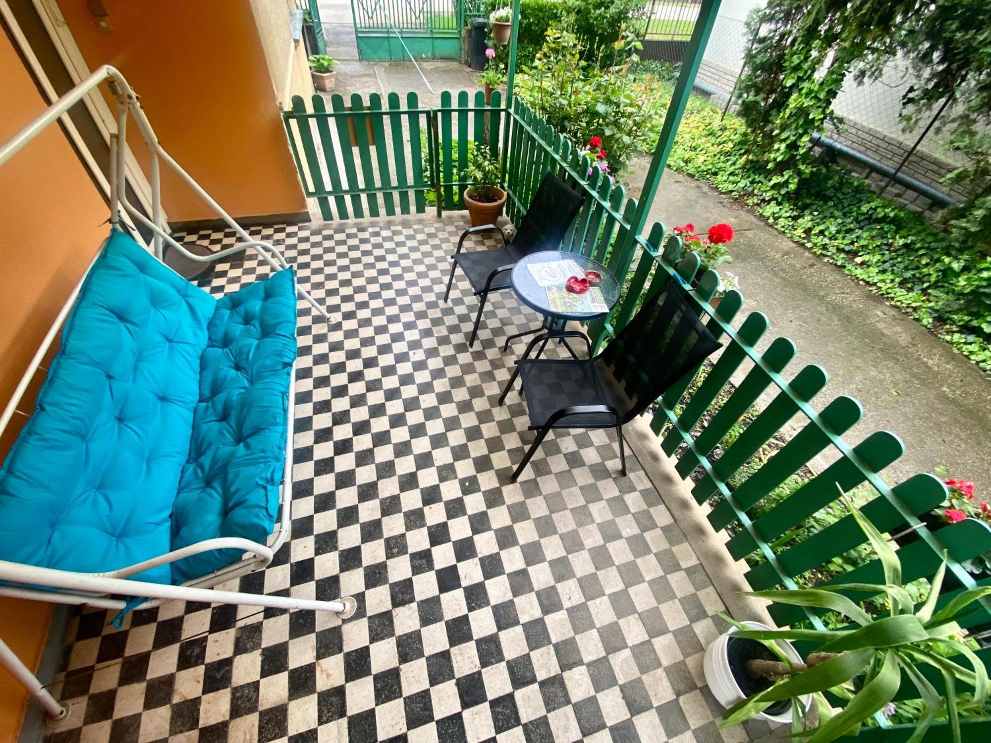 Grany'S Retro Guesthouse Near Budapest Airport Vecsés Extérieur photo